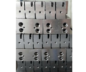 ���Ʒ����